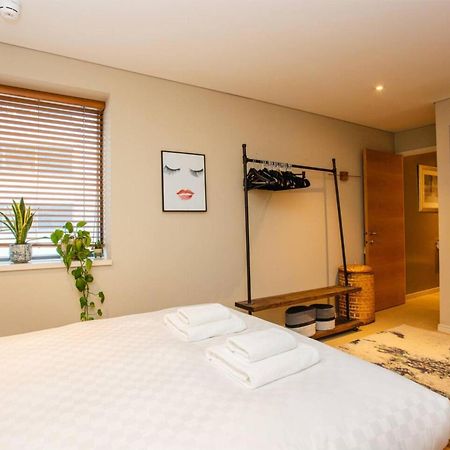 Modern 3 Bedroom Apartment in Paddington Londen Buitenkant foto