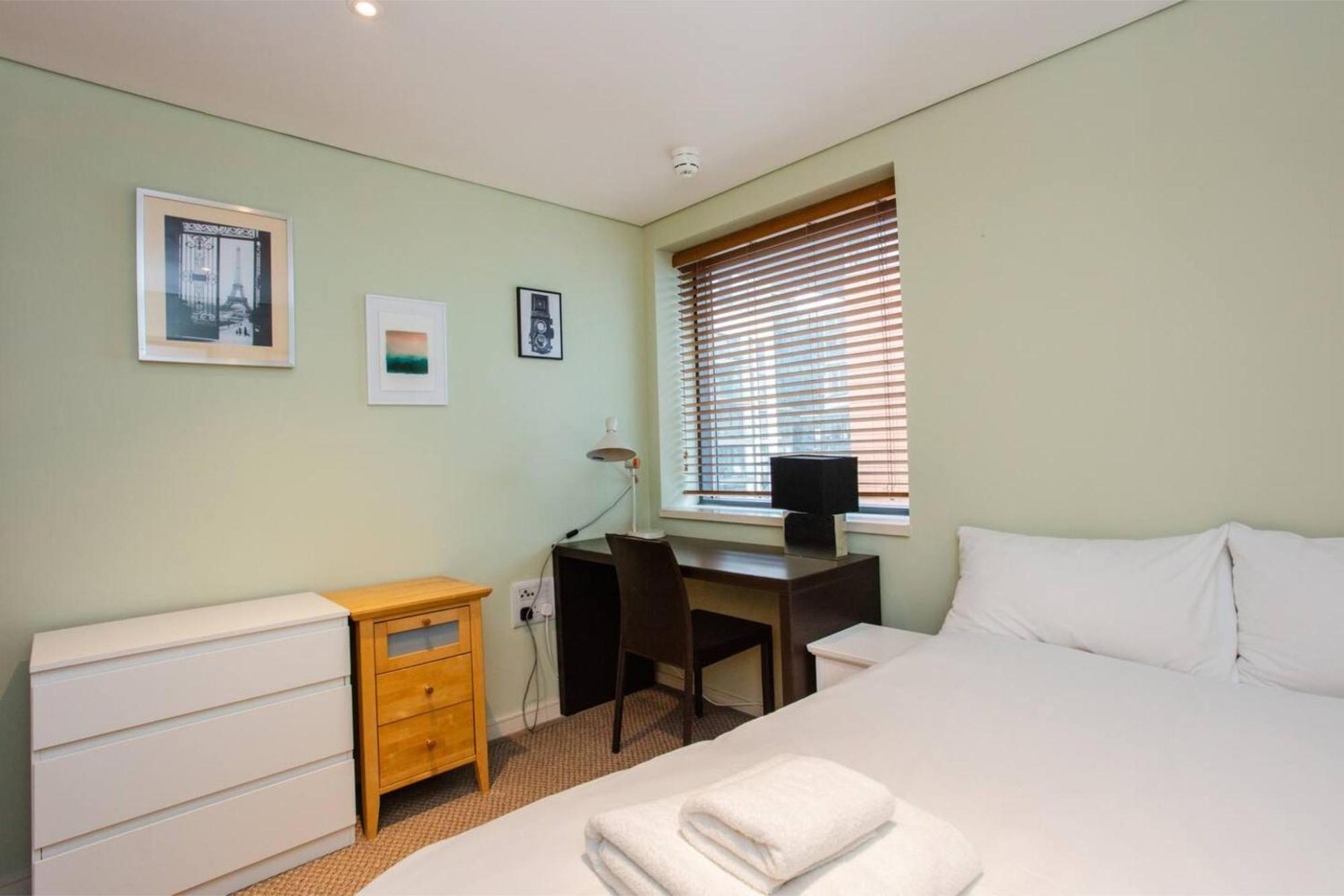 Modern 3 Bedroom Apartment in Paddington Londen Buitenkant foto